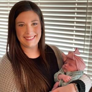 Meet your Posher, Chloe